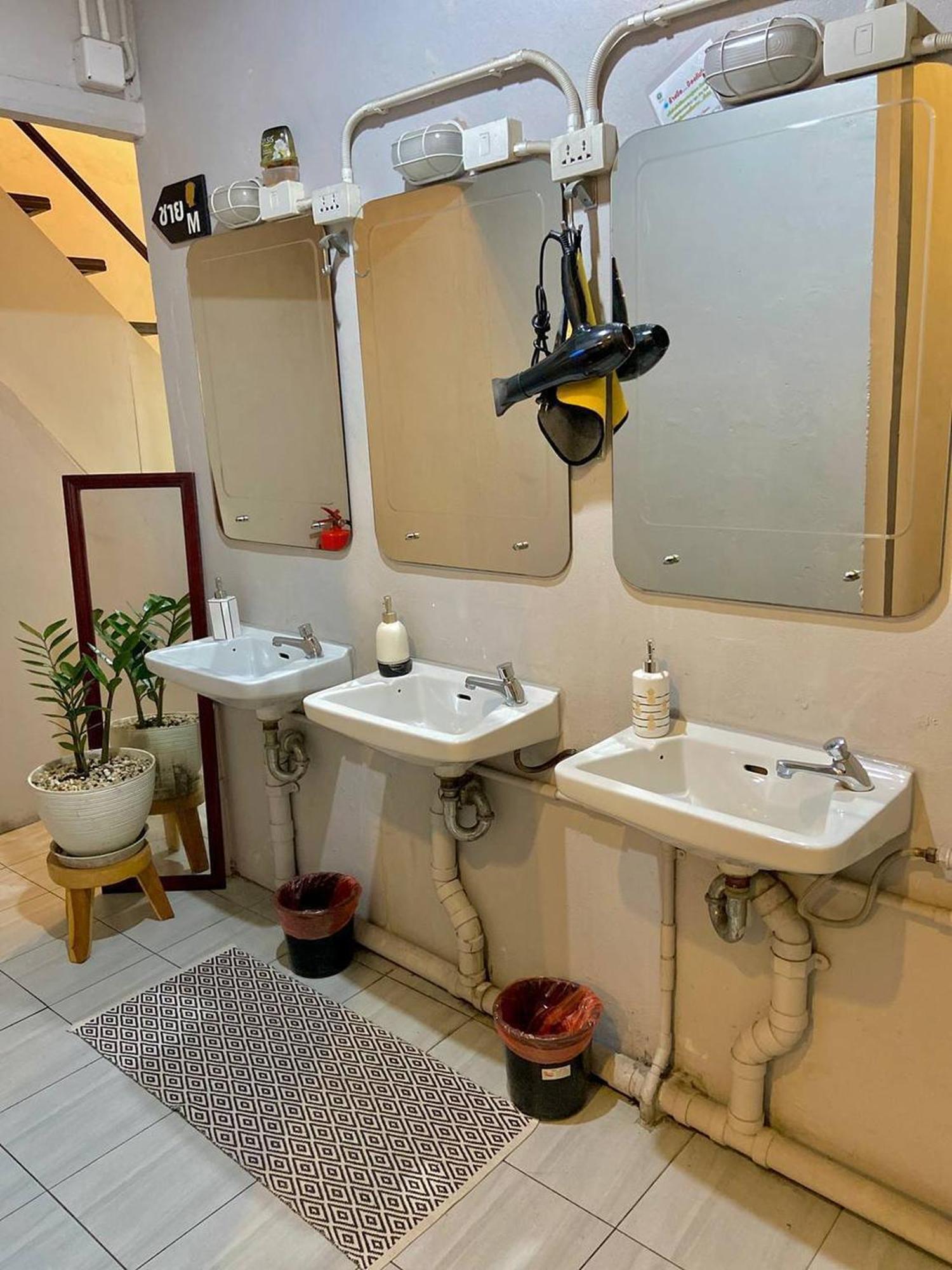 Hostel Lemon Siam Petchaburi Road Bangkok Kültér fotó